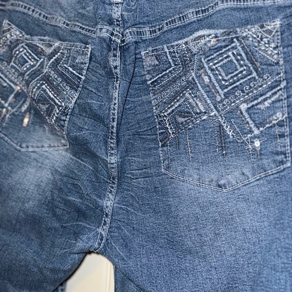 Ariya Blue Distressed Boyfriend Jeans - Picture 8 of 9